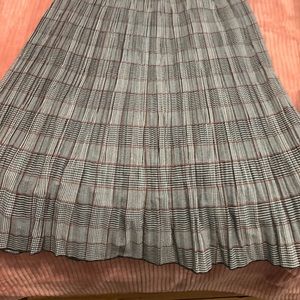 Skirt size small